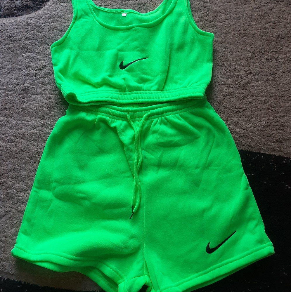 Female Nike Short sets
